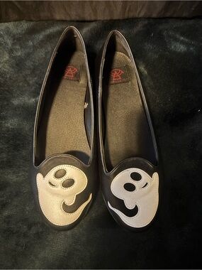 Black Women's Ballet Flats with White Ghost Appliqué